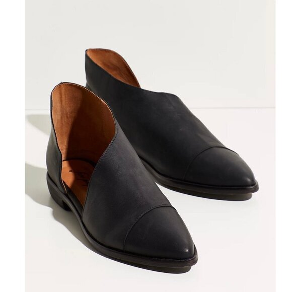 Free People | Flat Royale Black Slip Ons Size 37.5 Flaw - Picture 1 of 5